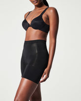 SPANXsculpt™ OnCore Mid-Thigh Short
