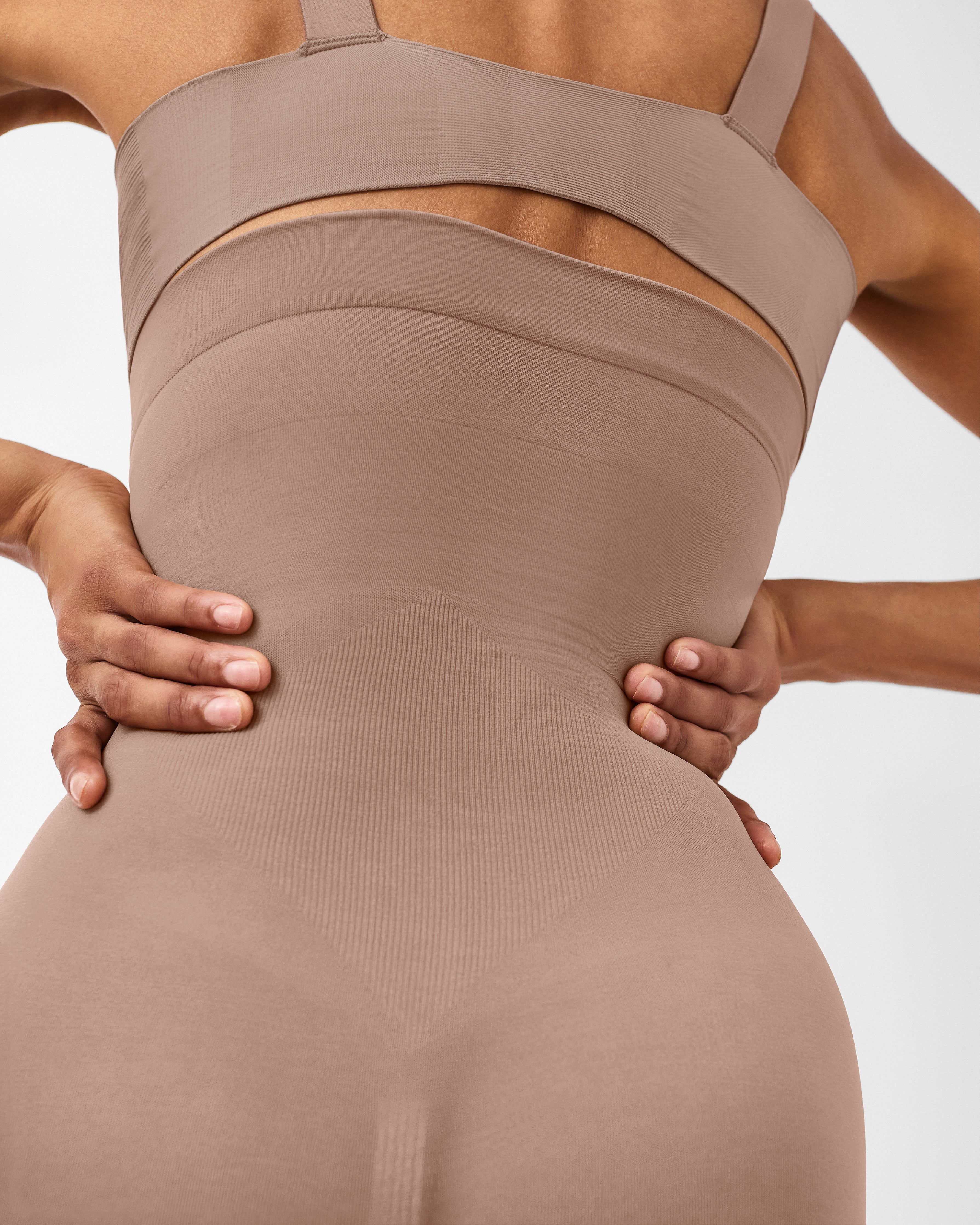 SPANXsculpt™ Seamless Power High-Waisted Mid-Thigh Short | Cafe Au Lait