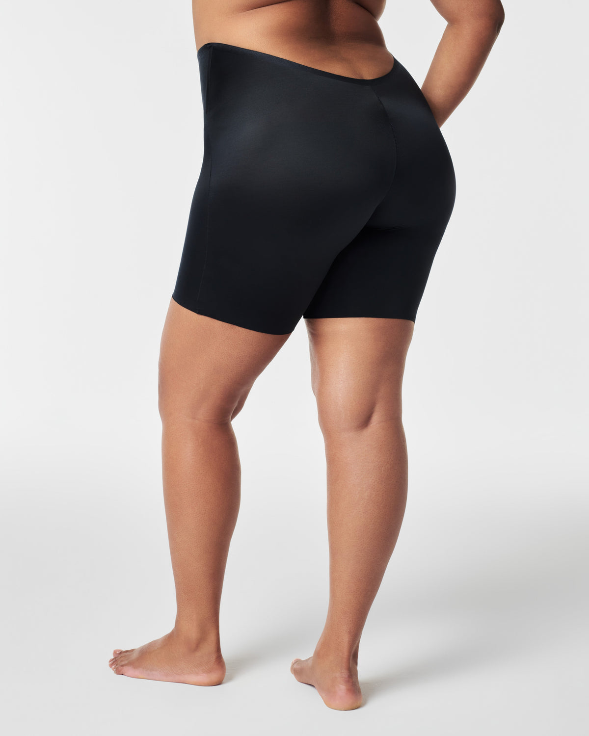 SPANXshape™ Suit Your Fancy Low-Back Mid-Thigh Short | Very Black