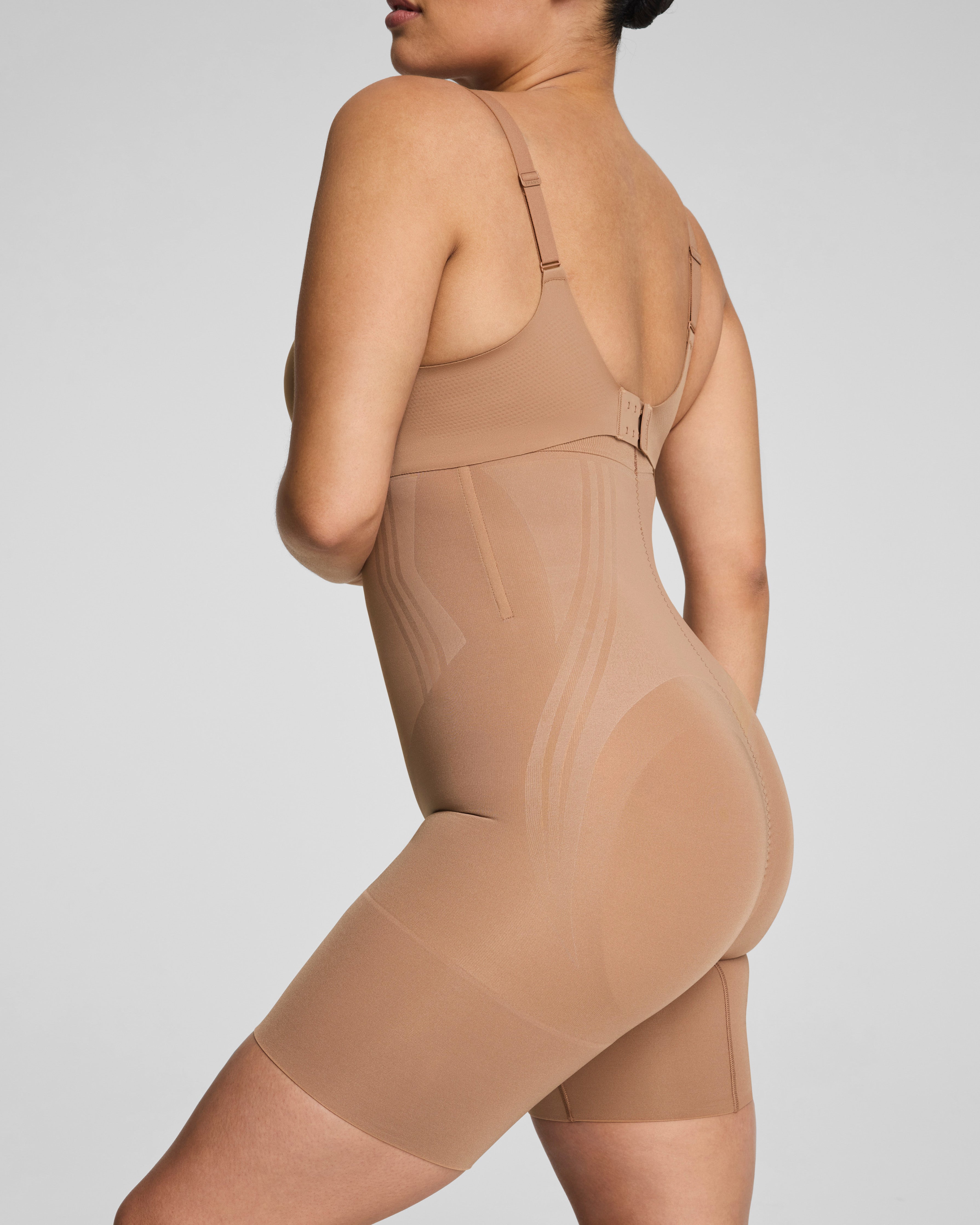 SPANXsculpt™ GoFigure High-Waisted Mid-Thigh Short | Cinnamon