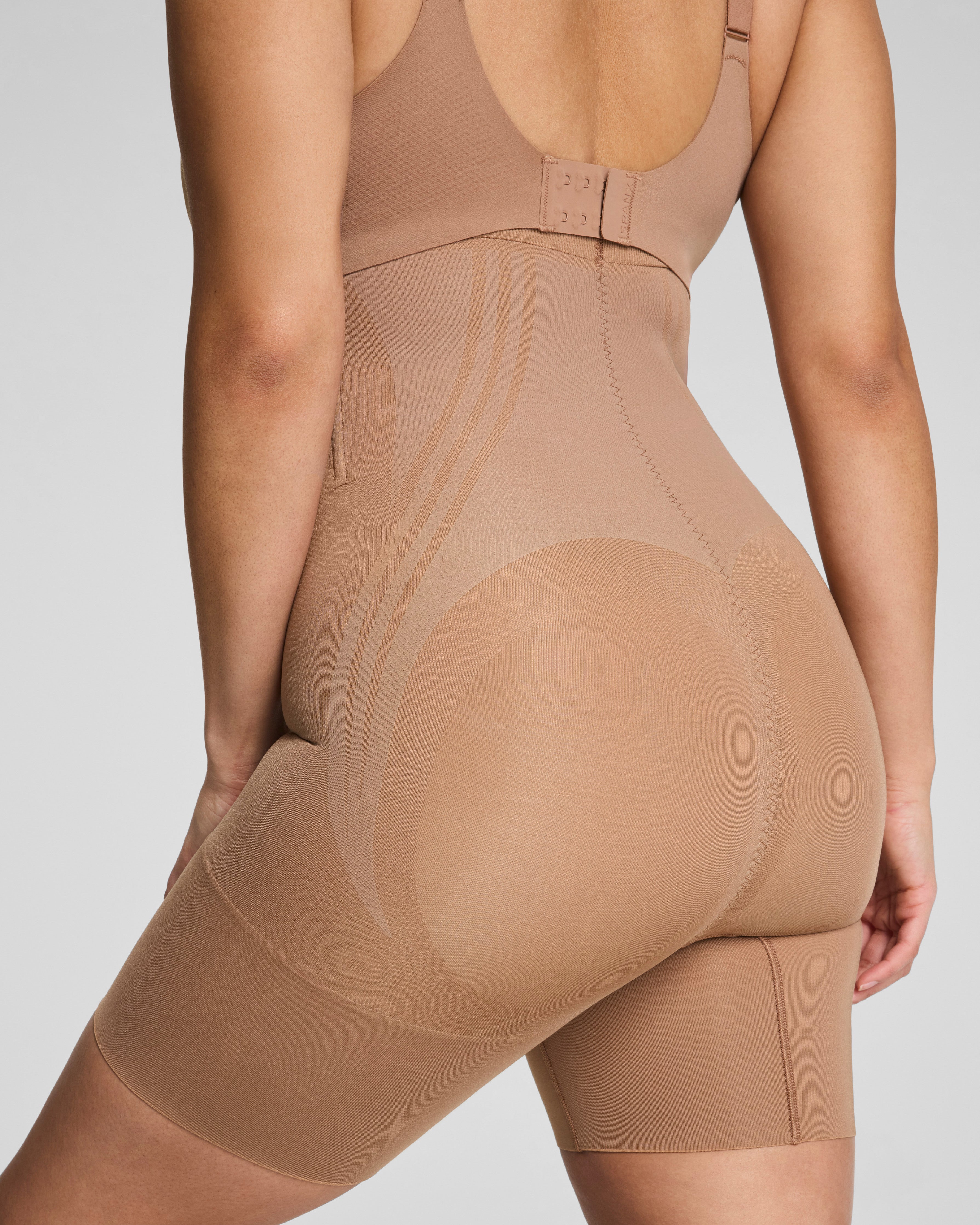 SPANXsculpt™ GoFigure High-Waisted Mid-Thigh Short | Cinnamon