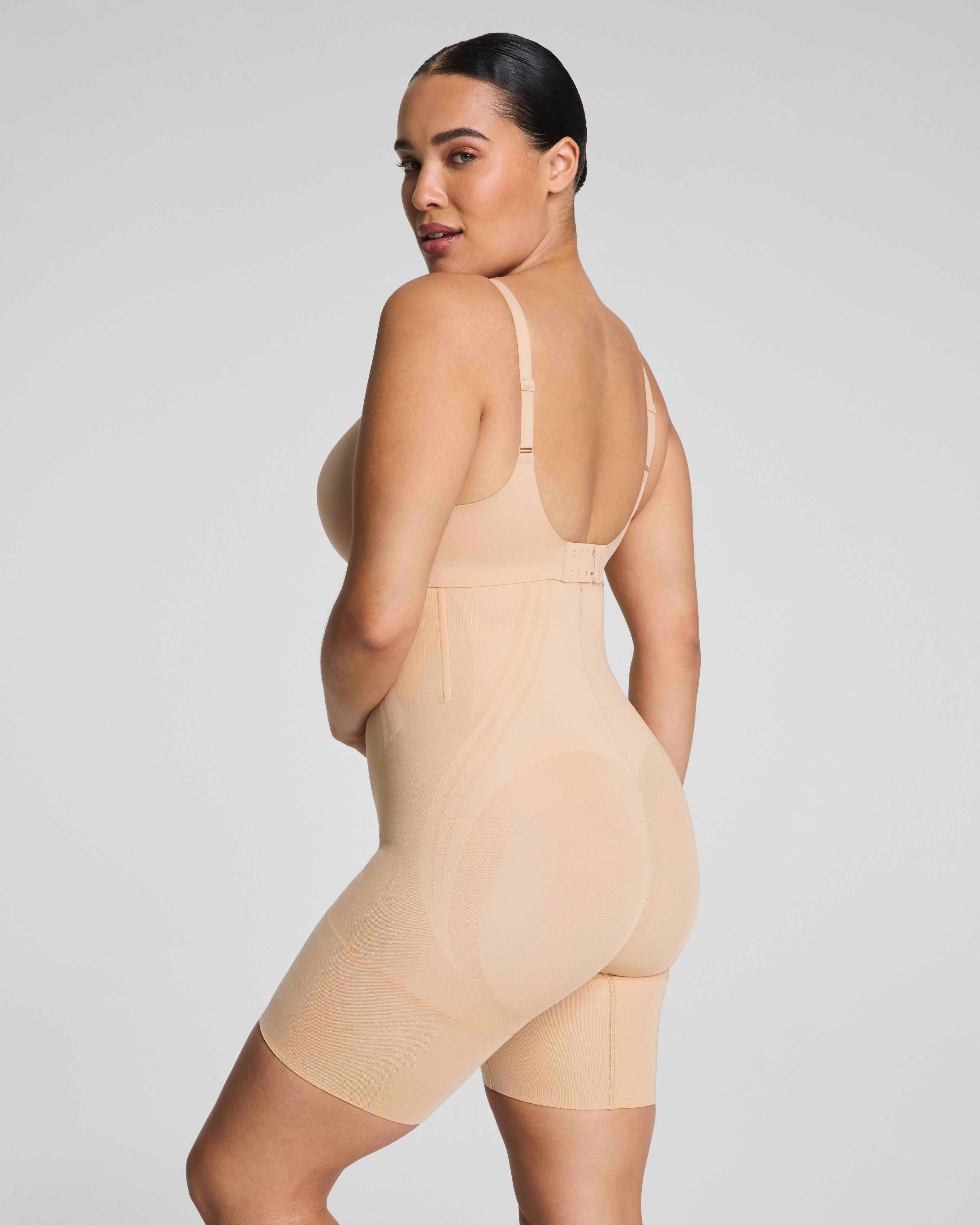 SPANXsculpt™ GoFigure High-Waisted Mid-Thigh Short | Honey