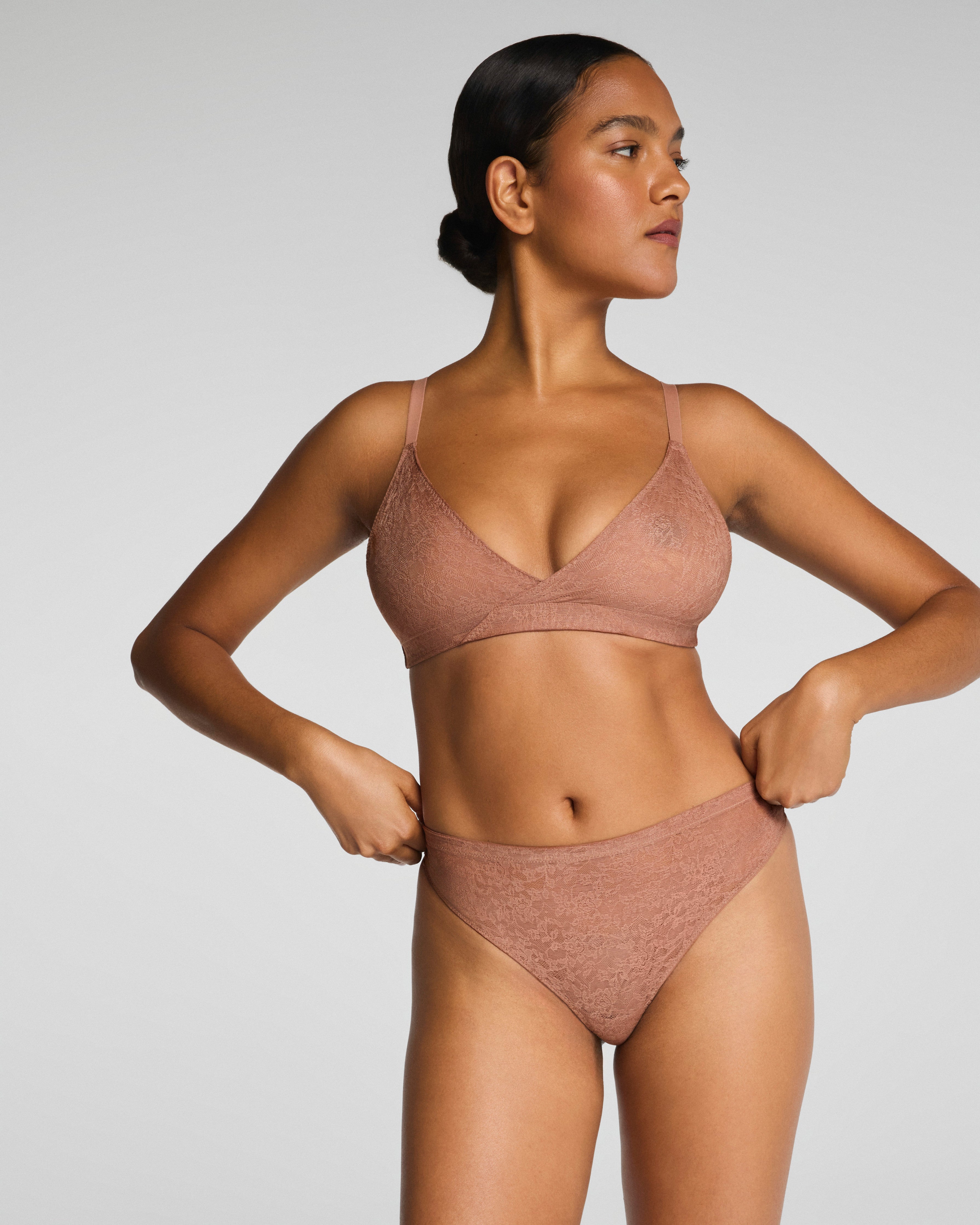 SPANXsupersmooth™ Day to Date Night Lace Bralette | Cinnamon