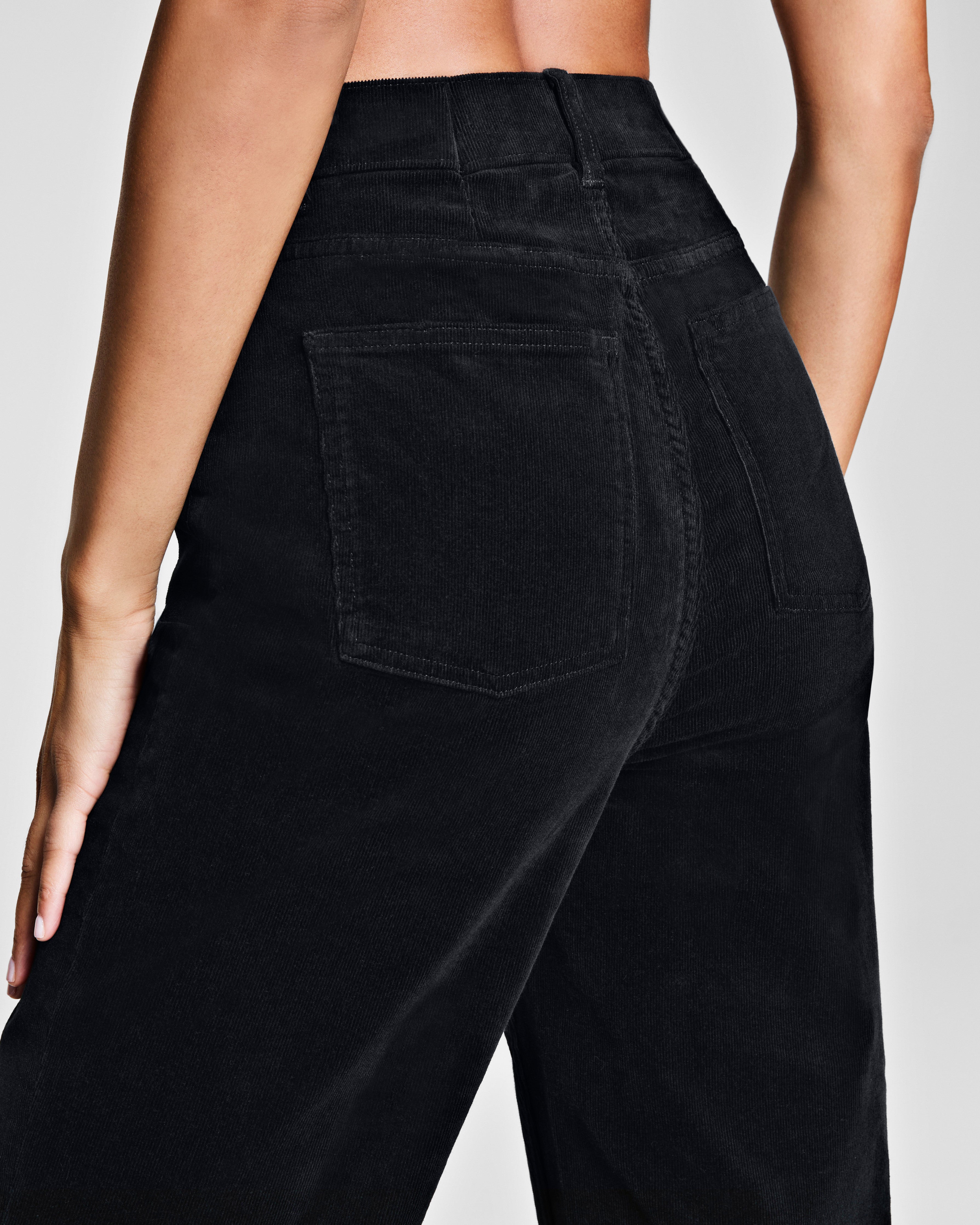 SPANXshape™ Authentic 360 Corduroy 90s Straight Leg | Classic Black