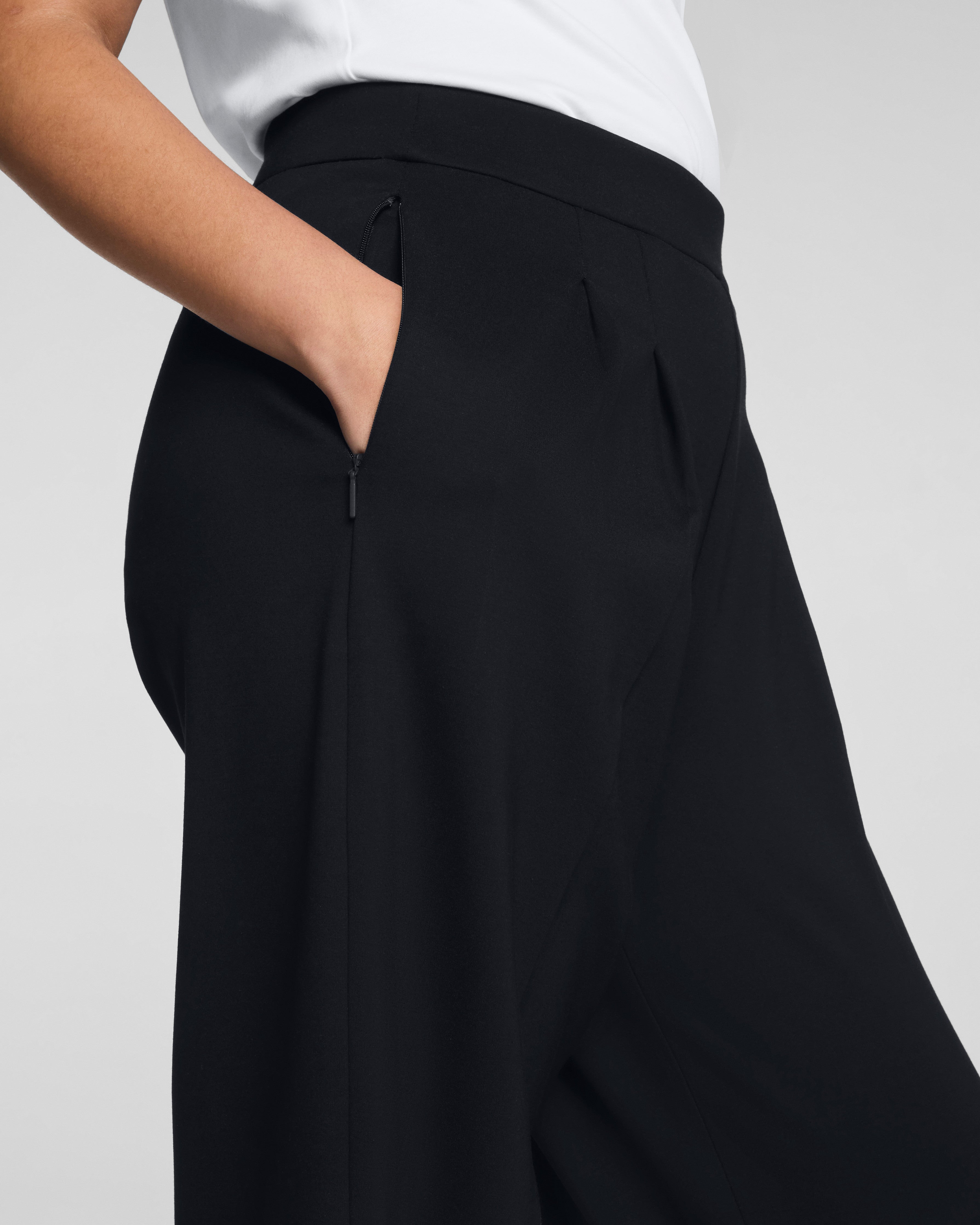 SPANX® Ponte Pleated Tapered Pant | Classic Black