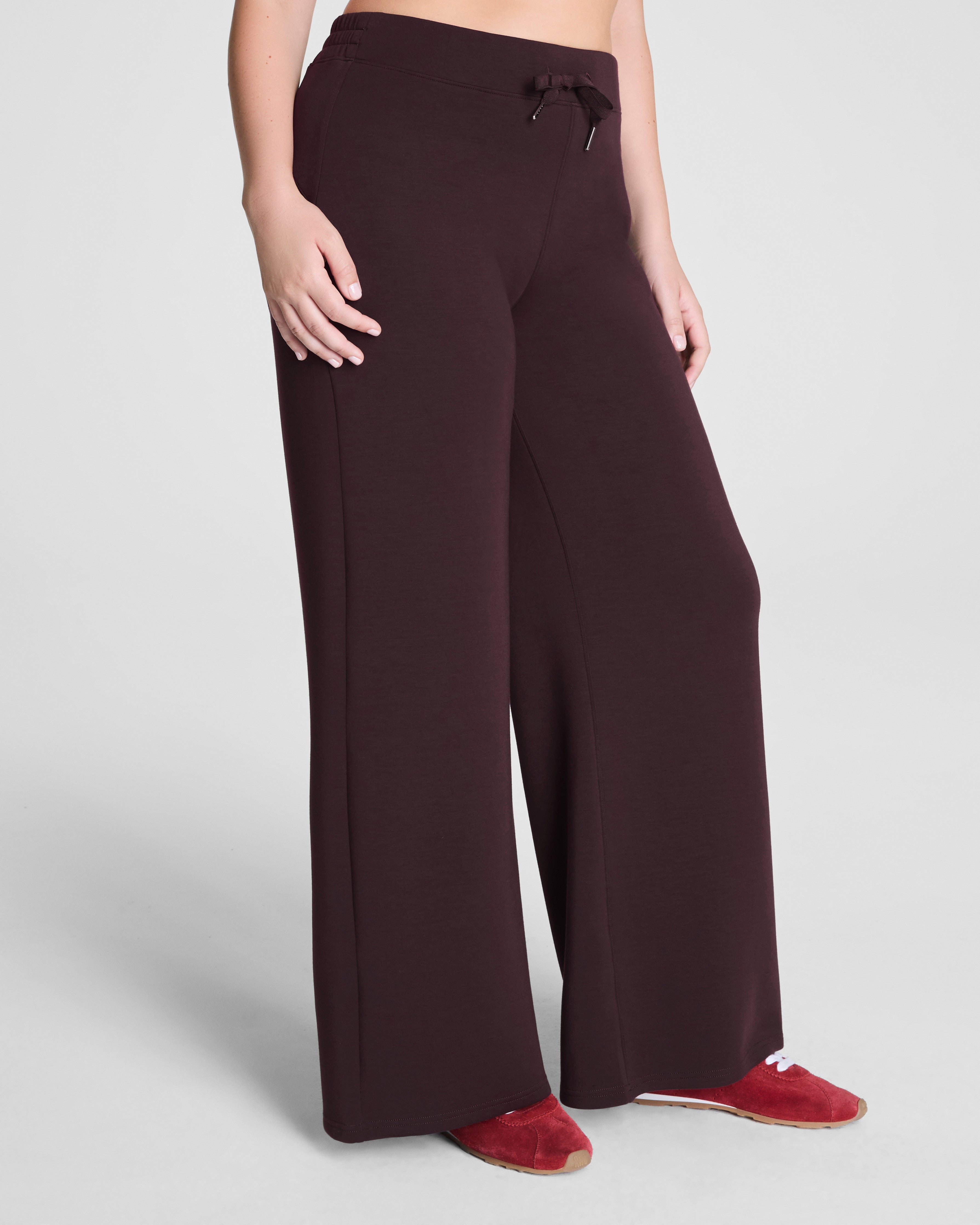 SPANX AirEssentials® Wide Leg Pant | Truffle Brown