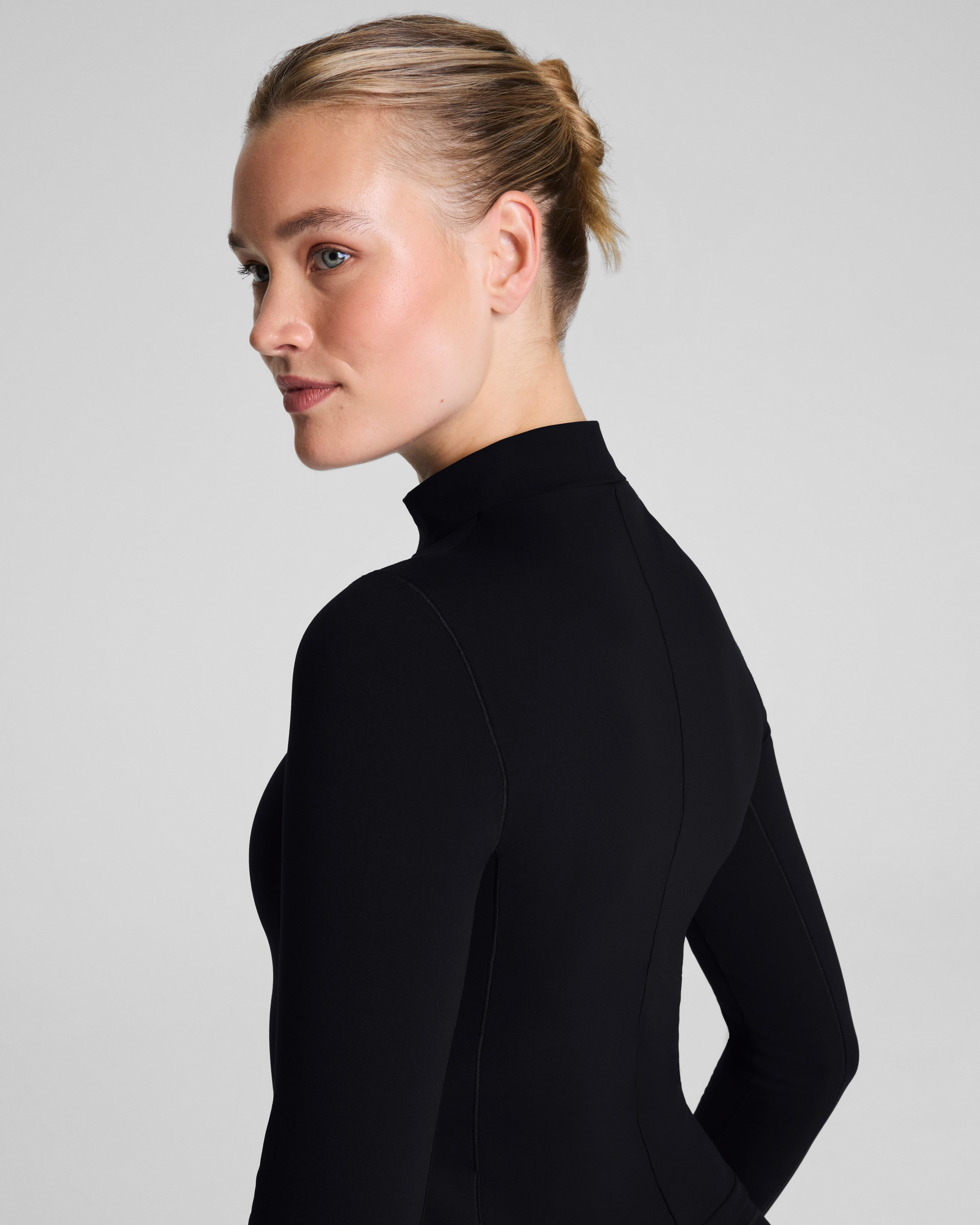 SPANX® Get Moving Brushed Contour Half Zip | Very Black